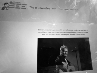 b-town the b-town bee about - contact the bee support the box bees are pollinators, you know. we aim to feed your mind, or at least give it something to chew on, through commentary serious and sty, and reportage from and about our hive in bloomington, ind