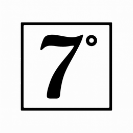7°